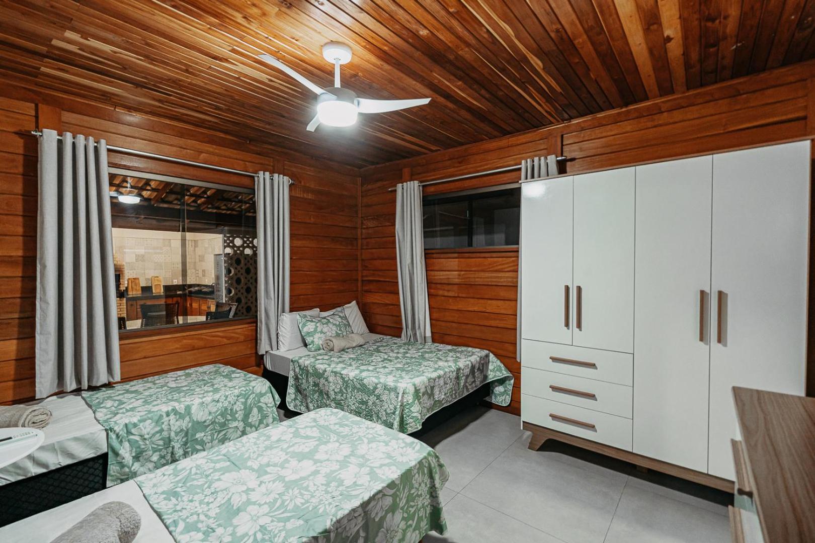 Casadecastelhanos, Quadra Do Mar De Castelhanos, 4 Suites Com Ar, Churrasqueira, Piscina, Hidromassagem, Cozinha Integrada Gourmet Ideal Para Familia E Amigos Anchieta  Exterior foto